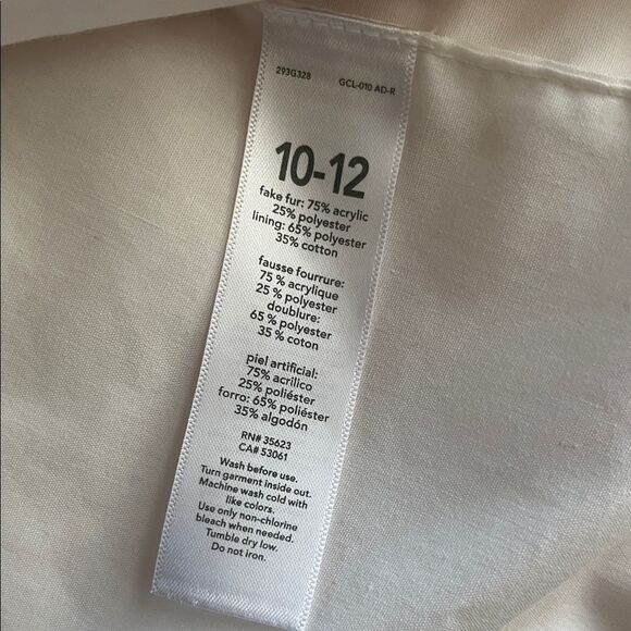 Carter’s Kids Faux Fur Sleeveless Vest in Cream Size 10/12 Gently used Cream - Picture 4 of 6